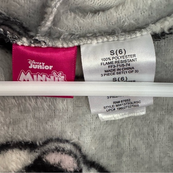 Disney Minnie Mouse Plush Robe Hooded Belted Girls Size S 6 - Picture 2 of 4